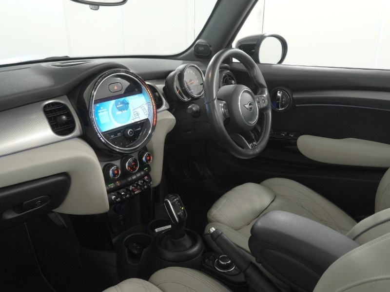 2022 (72) MINI CONVERTIBLE 1.5 Cooper Exclusive 2dr Auto 5958334
