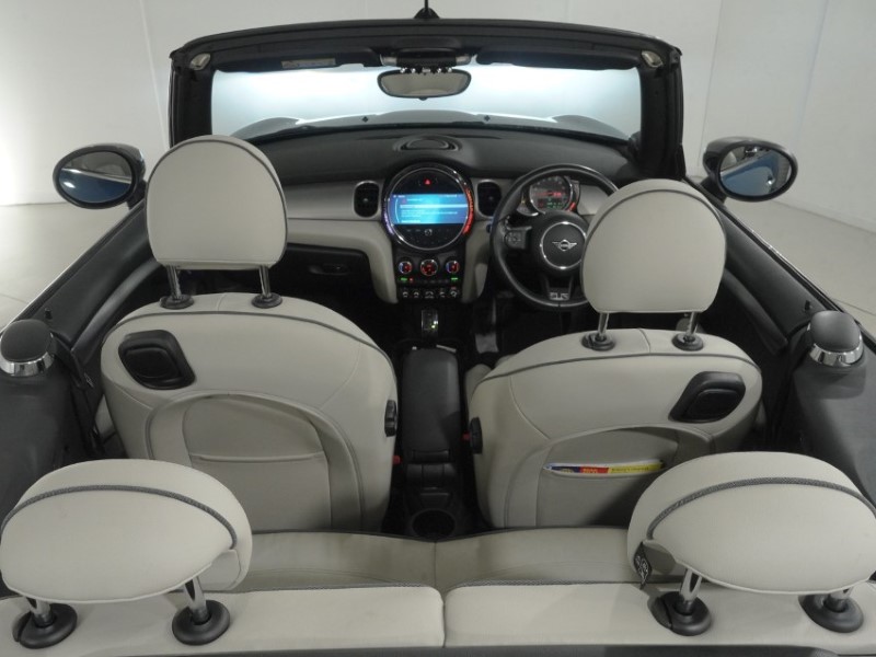 2022 (72) MINI CONVERTIBLE 1.5 Cooper Exclusive 2dr Auto 5958333
