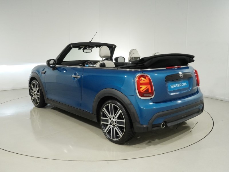 2022 (72) MINI CONVERTIBLE 1.5 Cooper Exclusive 2dr Auto 5958324