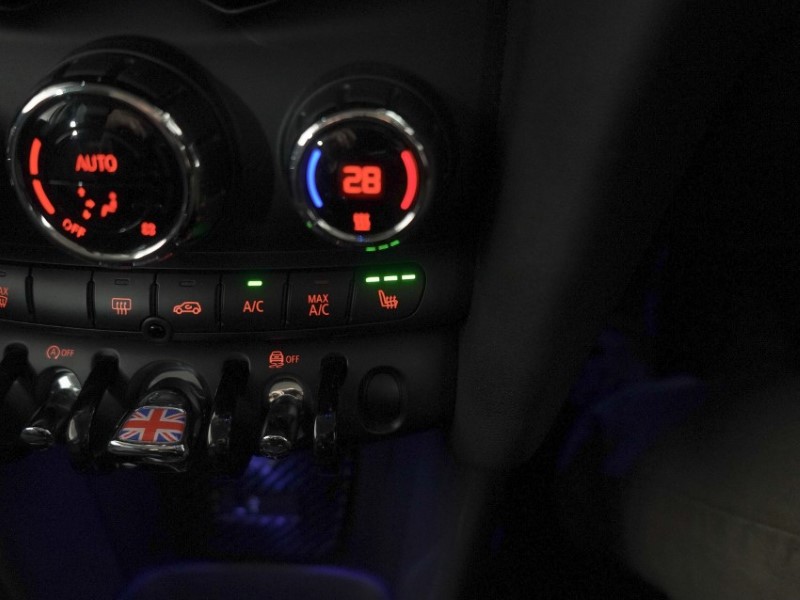 2020 (70) MINI HATCHBACK 1.5 Cooper Classic II 5dr Auto 5960885