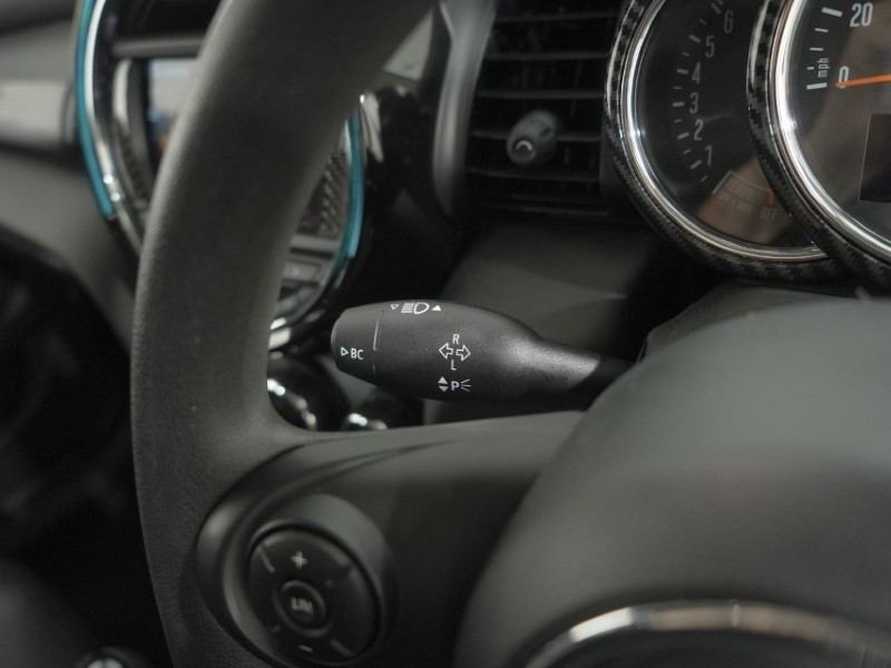 2020 (70) MINI HATCHBACK 1.5 Cooper Classic II 5dr Auto 5960874