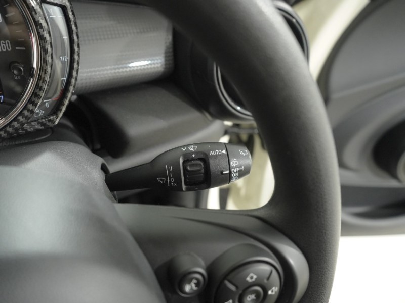 2020 (70) MINI HATCHBACK 1.5 Cooper Classic II 5dr Auto 5960875