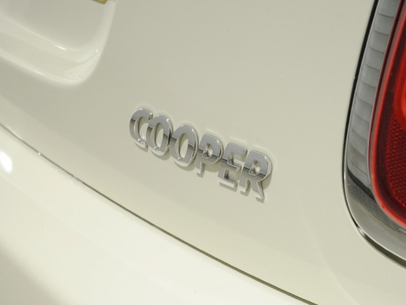 2020 (70) MINI HATCHBACK 1.5 Cooper Classic II 5dr Auto 5960845