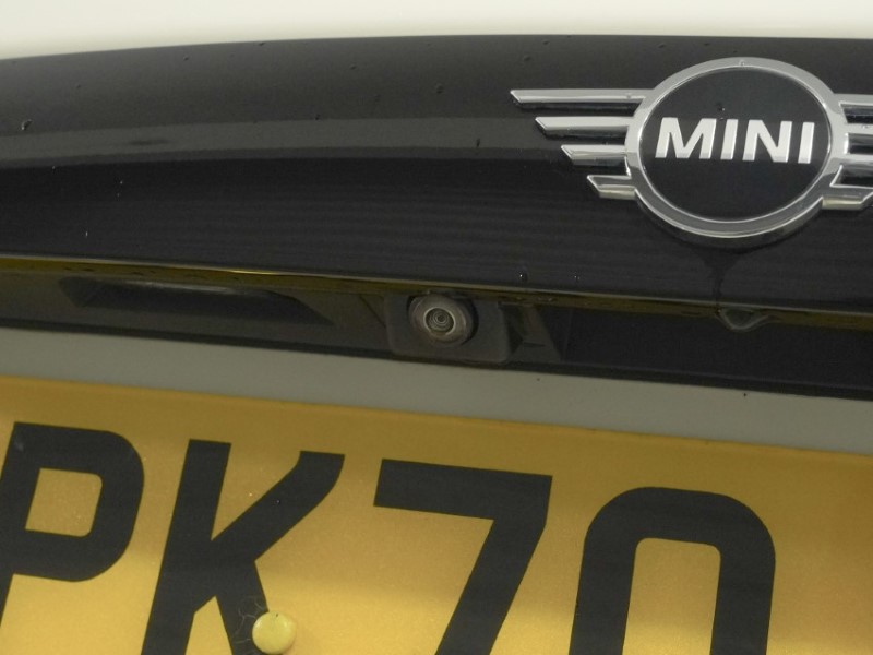 2020 (70) MINI HATCHBACK 1.5 Cooper Classic II 5dr Auto 5960846