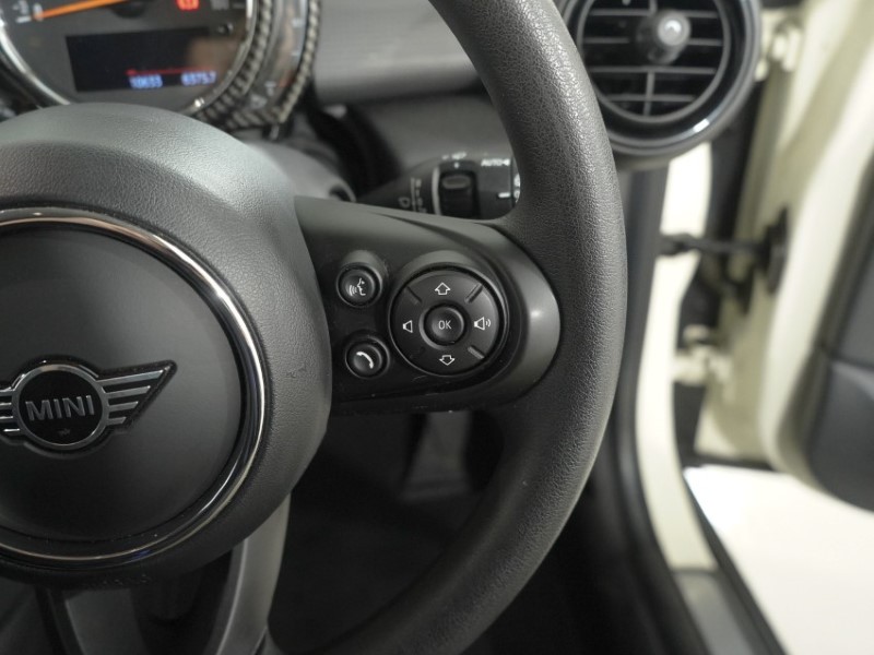 2020 (70) MINI HATCHBACK 1.5 Cooper Classic II 5dr Auto 5960873