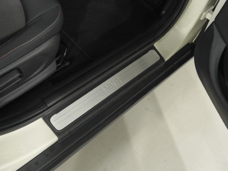 2020 (70) MINI HATCHBACK 1.5 Cooper Classic II 5dr Auto 5960866