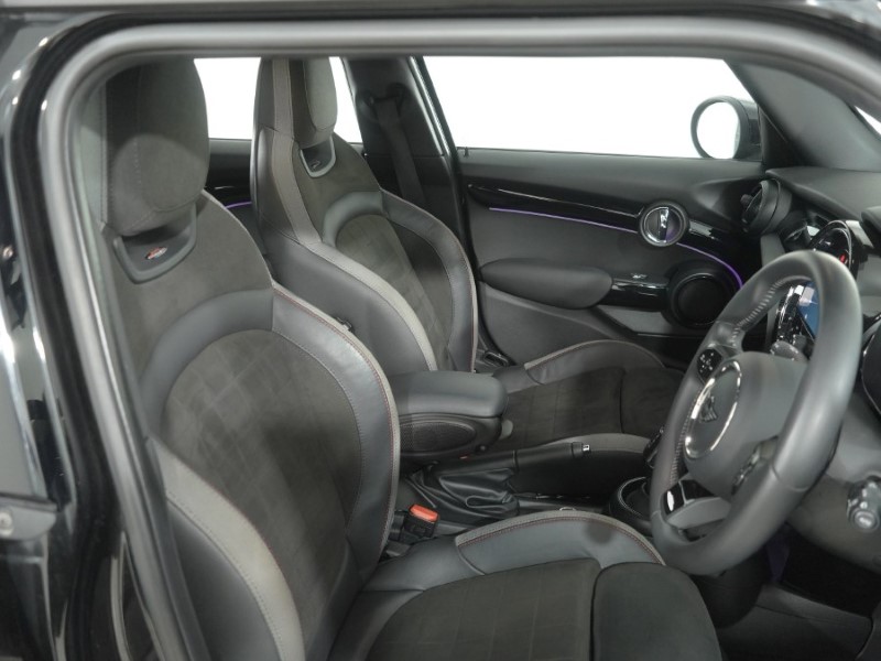 2023 (23) MINI HATCHBACK 1.5 Cooper Sport Premium 5dr Auto 5993001