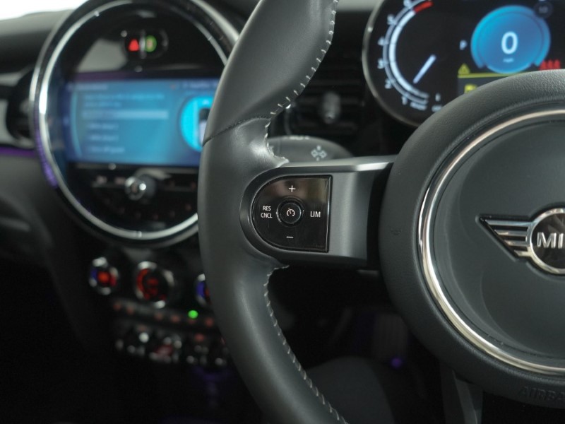 2023 (23) MINI HATCHBACK 1.5 Cooper Sport Premium 5dr Auto 5993003