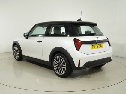 2024 (74) MINI COOPER 1.5 C Classic 3dr Auto