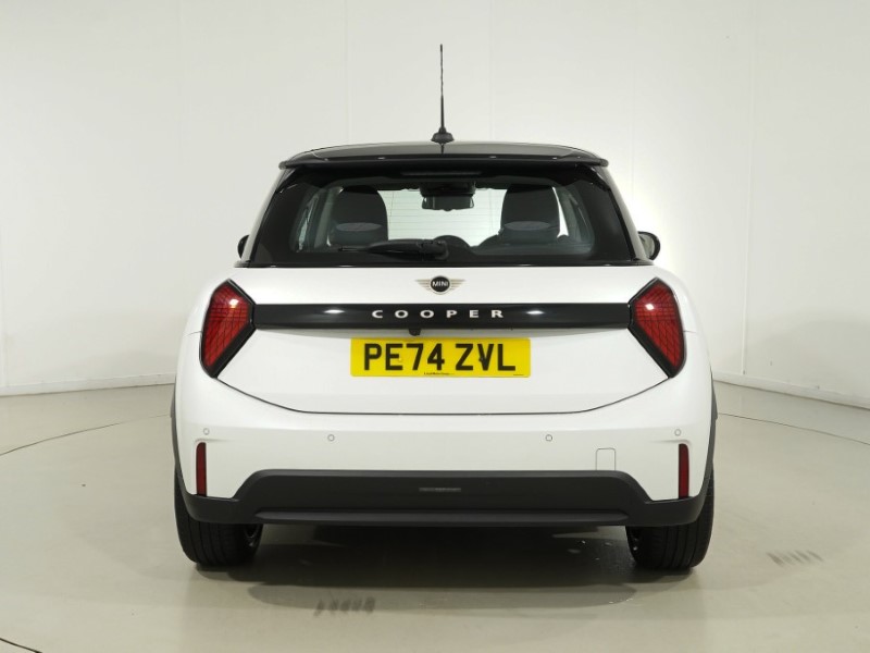 2024 (74) MINI COOPER 1.5 C Classic 3dr Auto 5989020