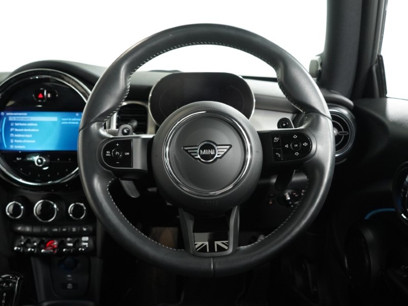 2024 (73) MINI HATCHBACK 2.0 Cooper S Exclusive Premium Plus 3dr Auto 5989215