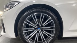 2022 (22) BMW 3 SERIES 320i M Sport 5dr Step Auto 2910032