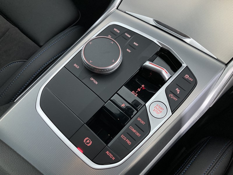 2024 (73) BMW 3 SERIES 320i M Sport 4dr Step Auto 3196587