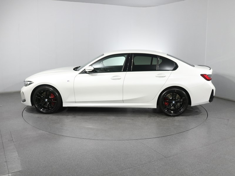 2024 (73) BMW 3 SERIES 320i M Sport 4dr Step Auto 3196628