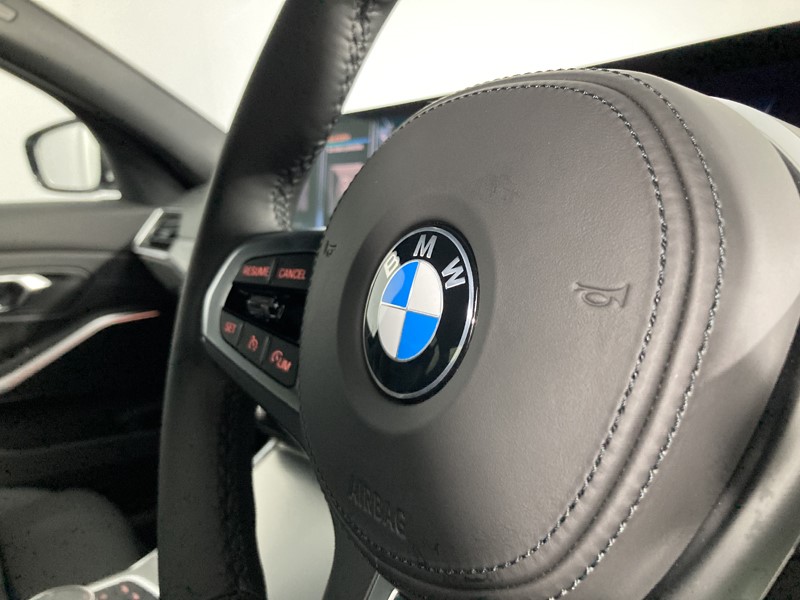 2024 (73) BMW 3 SERIES 320i M Sport 4dr Step Auto 3196599