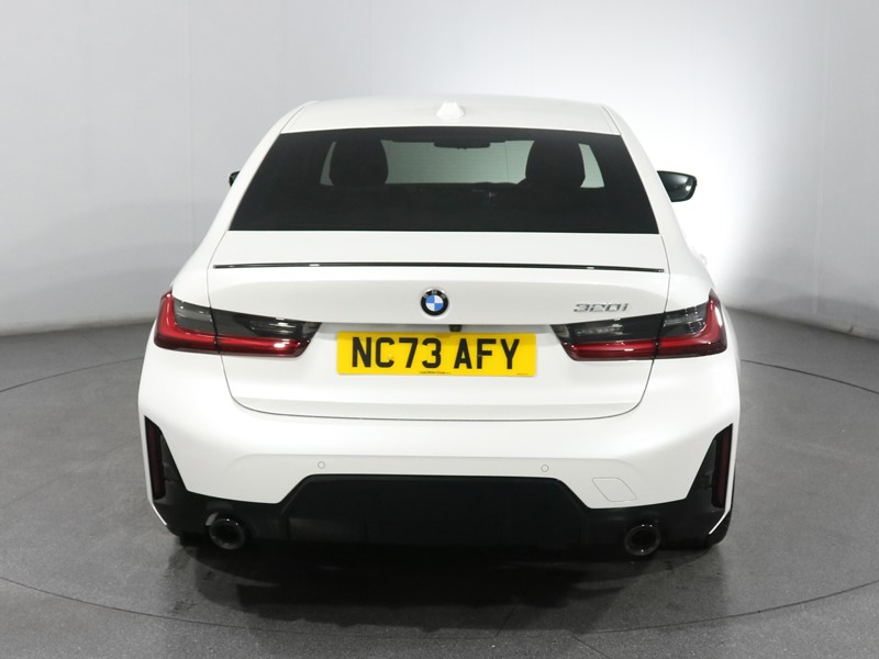 2024 (73) BMW 3 SERIES 320i M Sport 4dr Step Auto 3196592