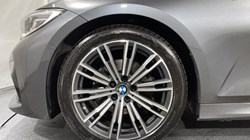 2022 (22) BMW 3 SERIES 320d MHT M Sport 4dr Step Auto 2977708