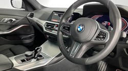 2022 (22) BMW 3 SERIES 320d MHT M Sport 4dr Step Auto 3029569