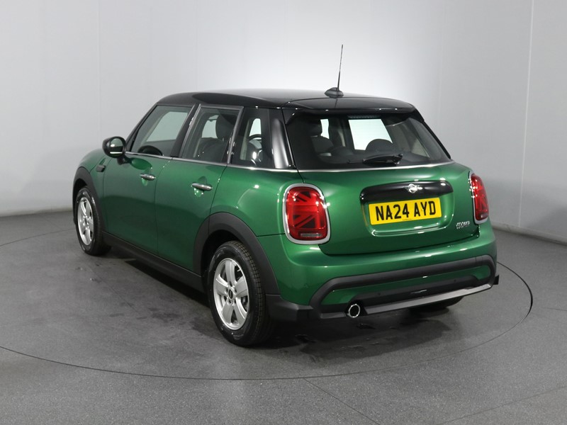 2024 (24) MINI HATCHBACK 1.5 Cooper Classic Premium 5dr Auto 3394869
