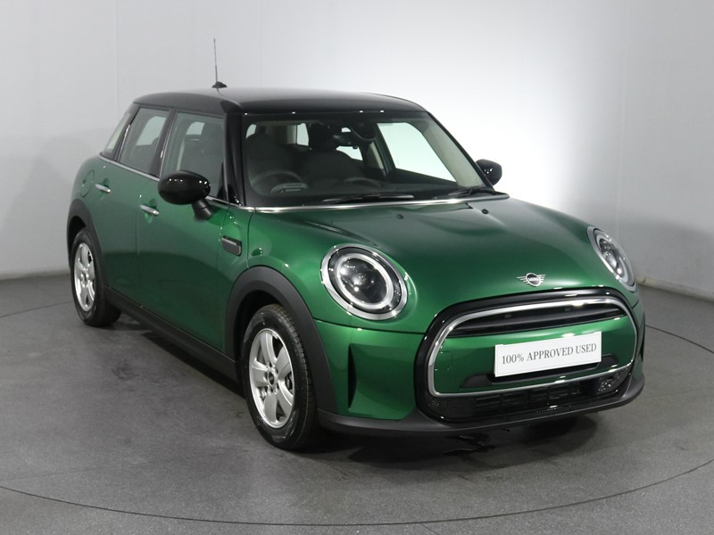 2024 (24) MINI HATCHBACK 1.5 Cooper Classic Premium 5dr Auto