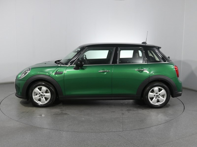 2024 (24) MINI HATCHBACK 1.5 Cooper Classic Premium 5dr Auto 3394911