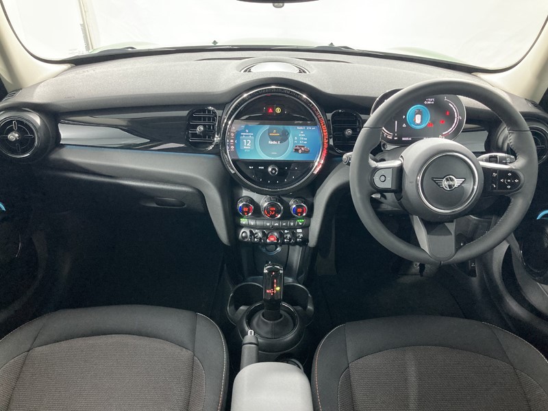2024 (24) MINI HATCHBACK 1.5 Cooper Classic Premium 5dr Auto 3394871