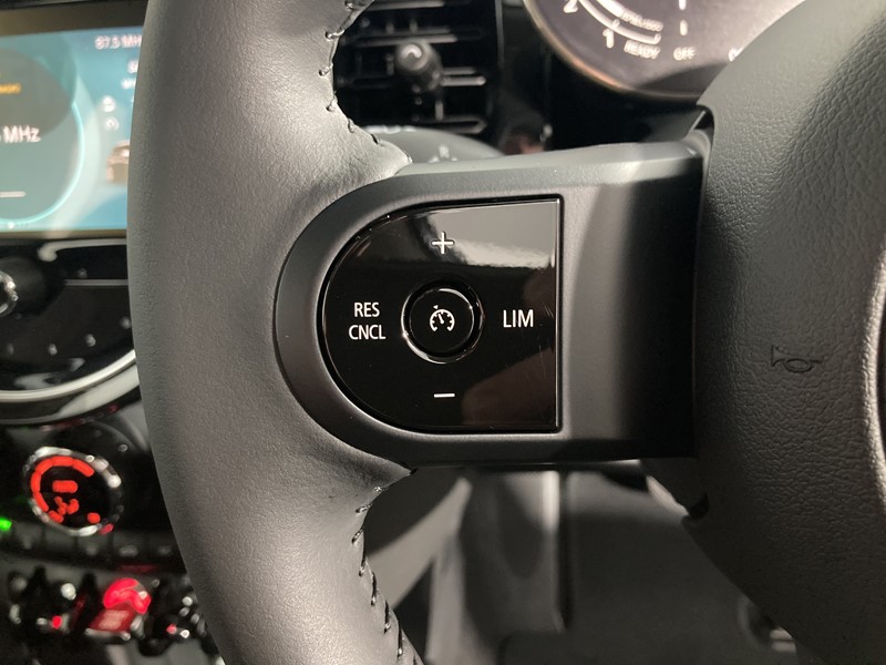 2024 (24) MINI HATCHBACK 1.5 Cooper Classic Premium 5dr Auto 3394889