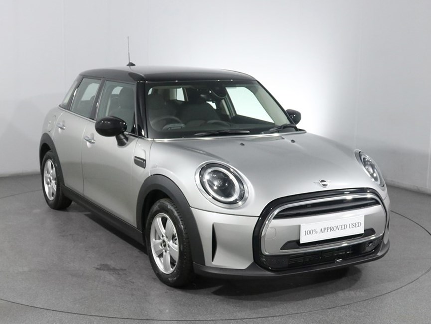 2024 (24) MINI HATCHBACK 1.5 Cooper Classic Premium 5dr Auto