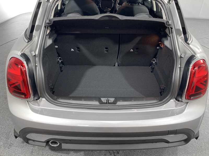 2024 (24) MINI HATCHBACK 1.5 Cooper Classic Premium 5dr Auto 3291678