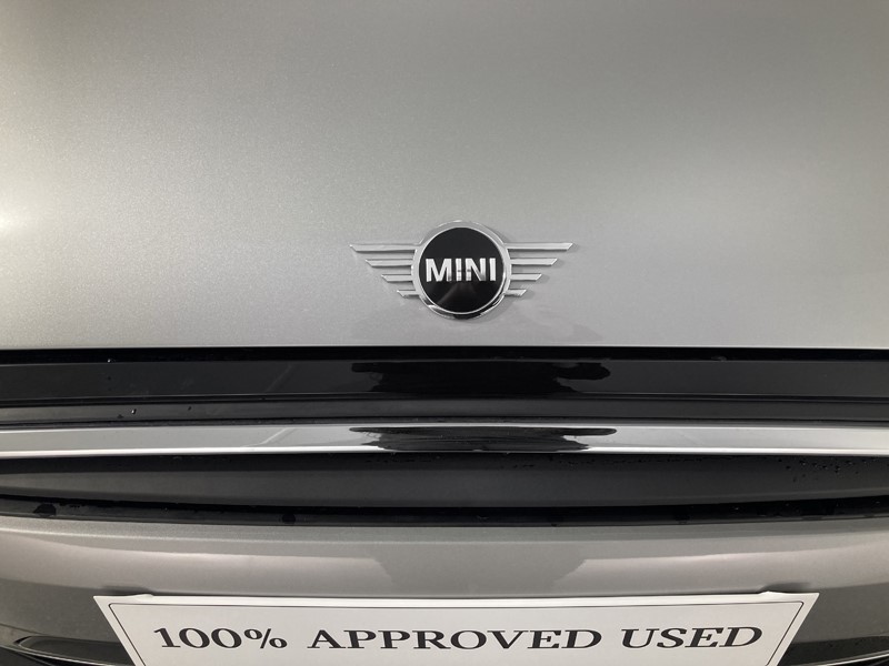 2024 (24) MINI HATCHBACK 1.5 Cooper Classic Premium 5dr Auto 3291683