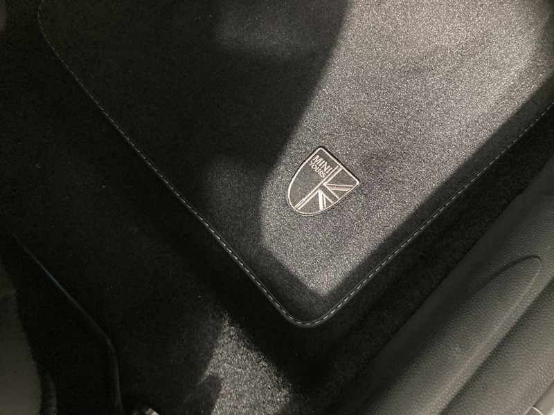 2024 (24) MINI CONVERTIBLE 1.5 Cooper Exclusive Premium 2dr Auto 3291315