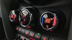 2024 (24) MINI CONVERTIBLE 1.5 Cooper Exclusive Premium 2dr Auto 3291308