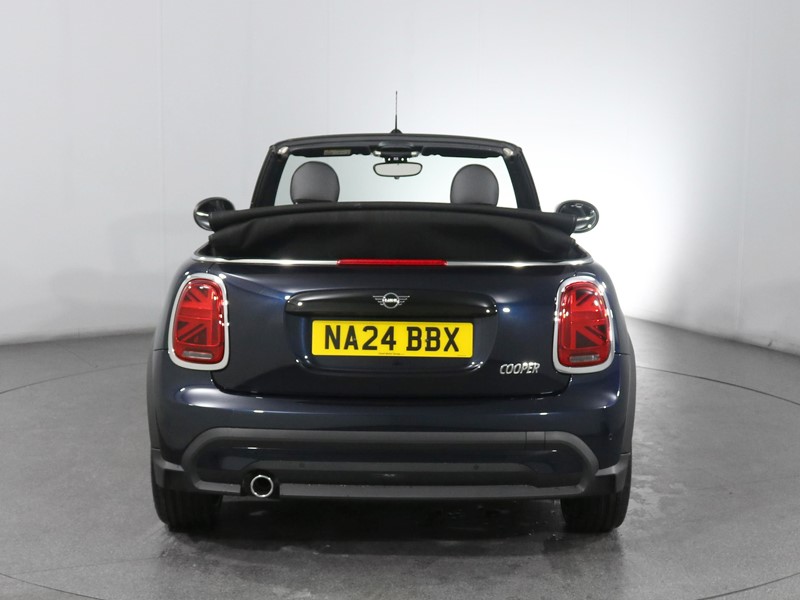 2024 (24) MINI CONVERTIBLE 1.5 Cooper Exclusive Premium 2dr Auto 3291295