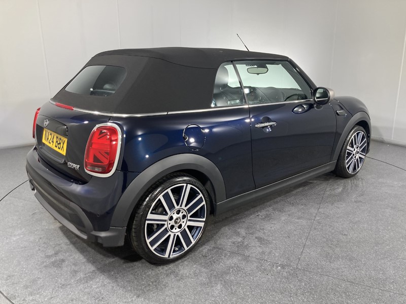 2024 (24) MINI CONVERTIBLE 1.5 Cooper Exclusive Premium 2dr Auto 3291321