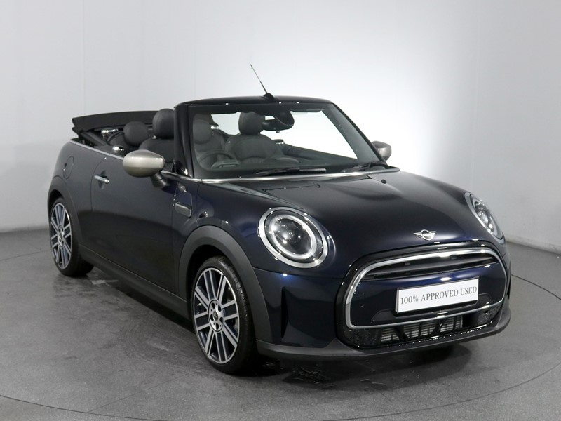2024 (24) MINI CONVERTIBLE 1.5 Cooper Exclusive Premium 2dr Auto