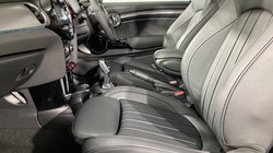 2024 (24) MINI CONVERTIBLE 1.5 Cooper Exclusive Premium 2dr Auto 3291314