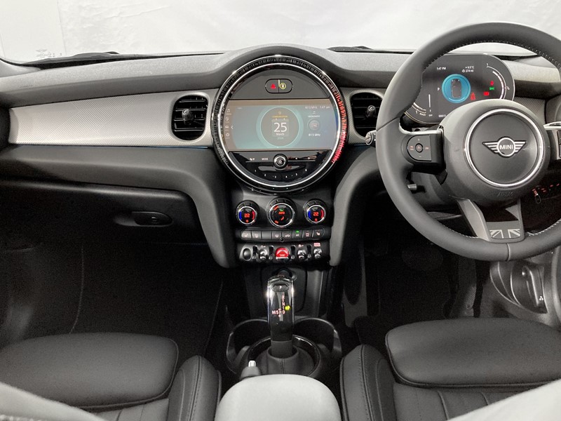 2024 (24) MINI CONVERTIBLE 1.5 Cooper Exclusive Premium 2dr Auto 3291284