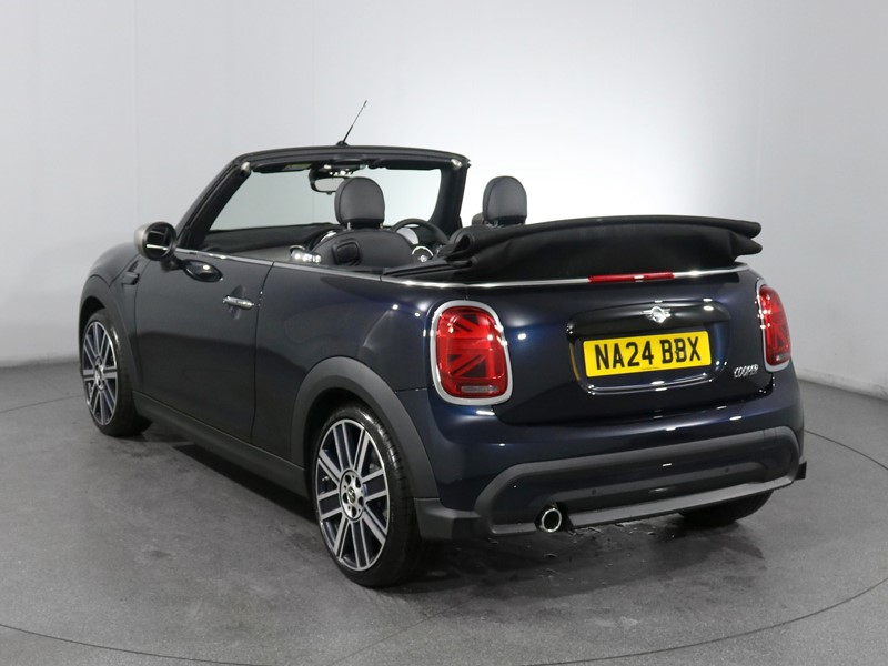2024 (24) MINI CONVERTIBLE 1.5 Cooper Exclusive Premium 2dr Auto 3291282