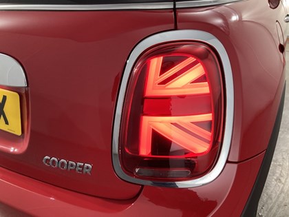 2020 (70) MINI HATCHBACK 1.5 Cooper Exclusive II 3dr Auto