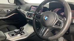 2021 (21) BMW 3 SERIES 320d MHT M Sport 4dr Step Auto 3083930