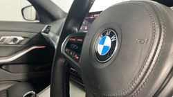 2021 (21) BMW 3 SERIES 320d MHT M Sport 4dr Step Auto 3083946