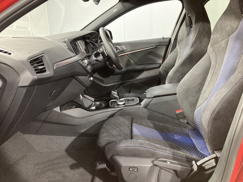 2024 (24) BMW 1 SERIES M135i xDrive 5dr Step Auto 3273448