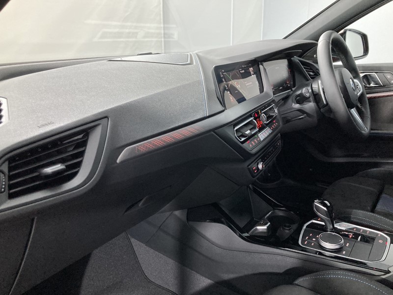 2024 (24) BMW 1 SERIES M135i xDrive 5dr Step Auto 3273417