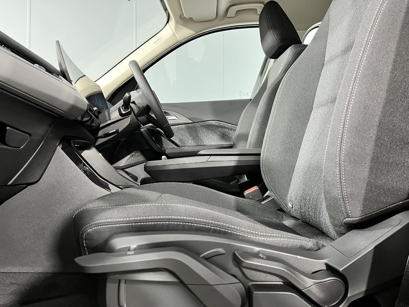 2024 (24) BMW iX1 150kW eDrive20 Sport 65kWh 5dr Auto 3798615