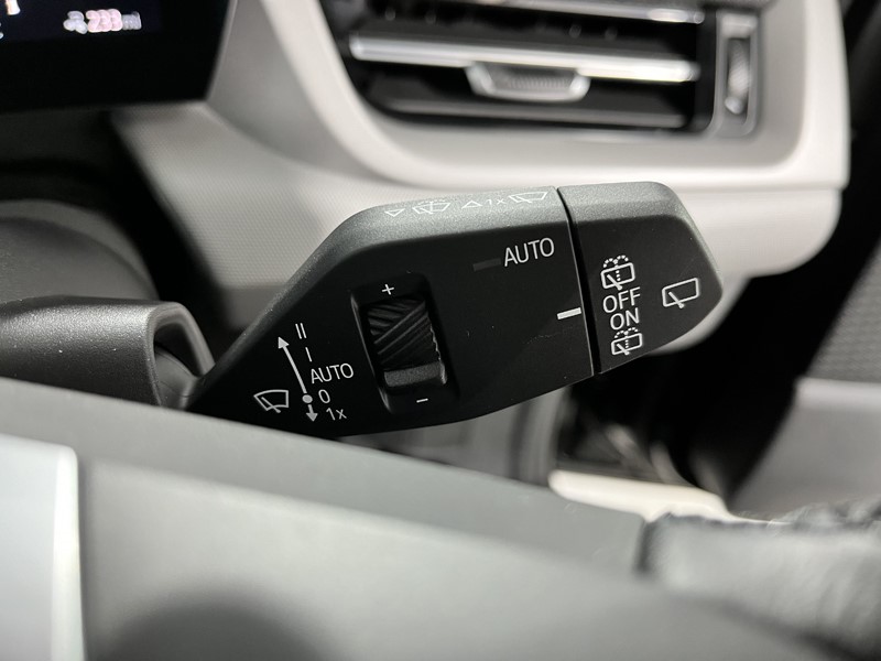 2024 (24) BMW iX1 150kW eDrive20 Sport 65kWh 5dr Auto 3798607