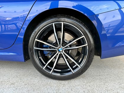2019 (19) BMW 3 SERIES 320d xDrive M Sport 4dr Step Auto