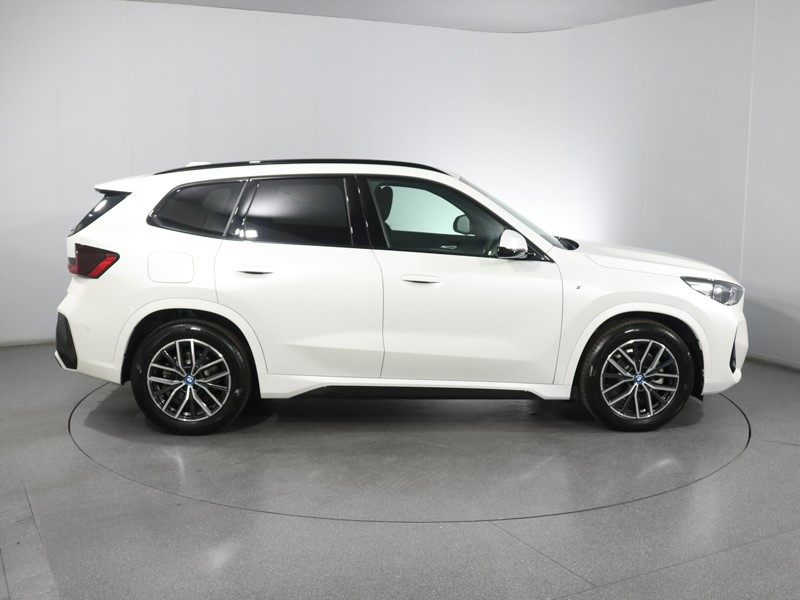2024 (24) BMW iX1 150kW eDrive20 M Sport 65kWh 5dr Auto 3289606