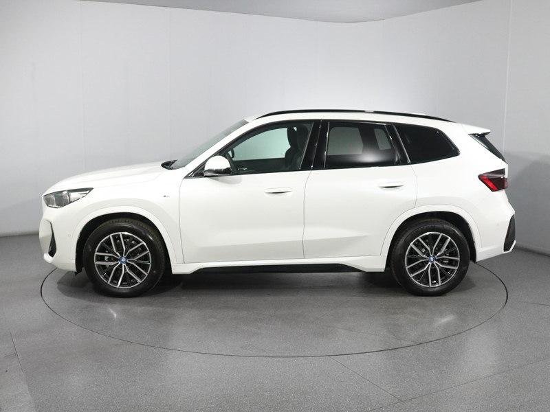 2024 (24) BMW iX1 150kW eDrive20 M Sport 65kWh 5dr Auto 3289651