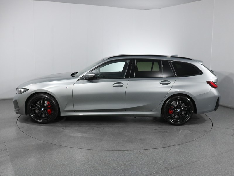 2024 (24) BMW 3 SERIES 320i M Sport 5dr Step Auto 3283522