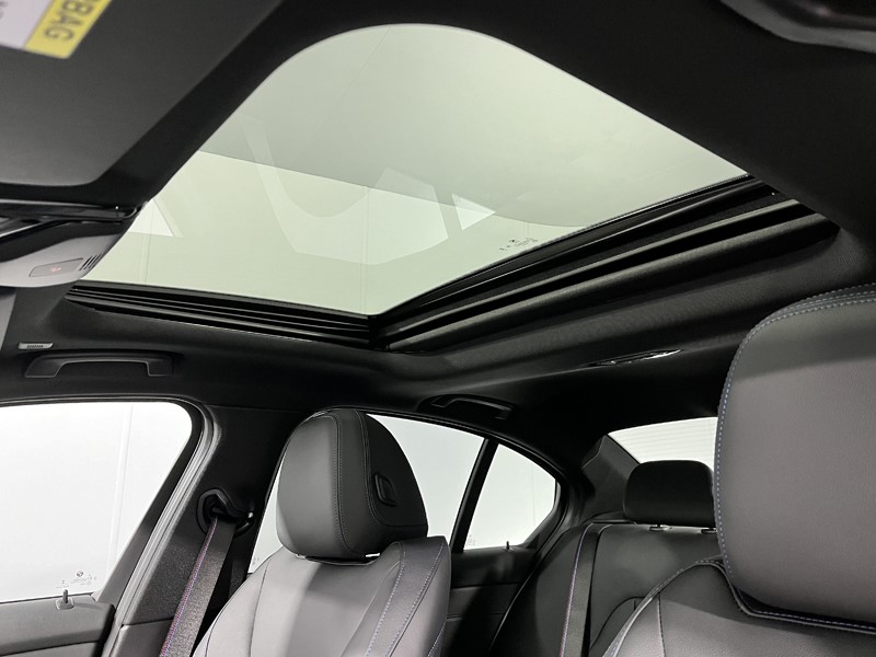 2024 (24) BMW 3 SERIES M340i xDrive MHT 4dr Step Auto 3284536